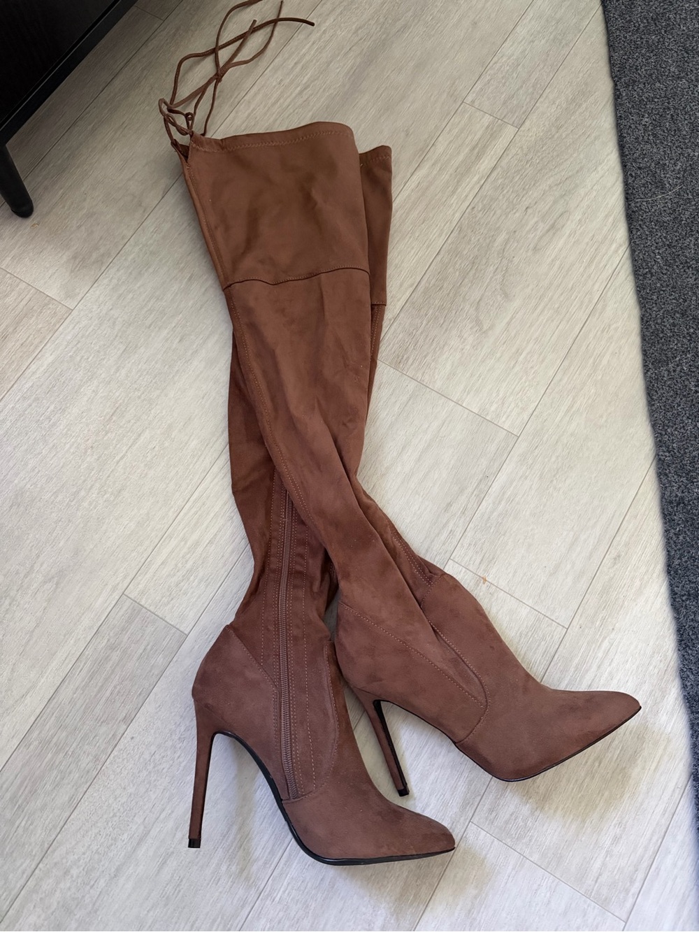 Over-the-Knee Pointed Toe Stiletto Boots - Brown